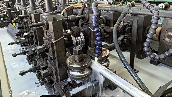 如何選用合適的不銹鋼焊管應用于電動滾筒